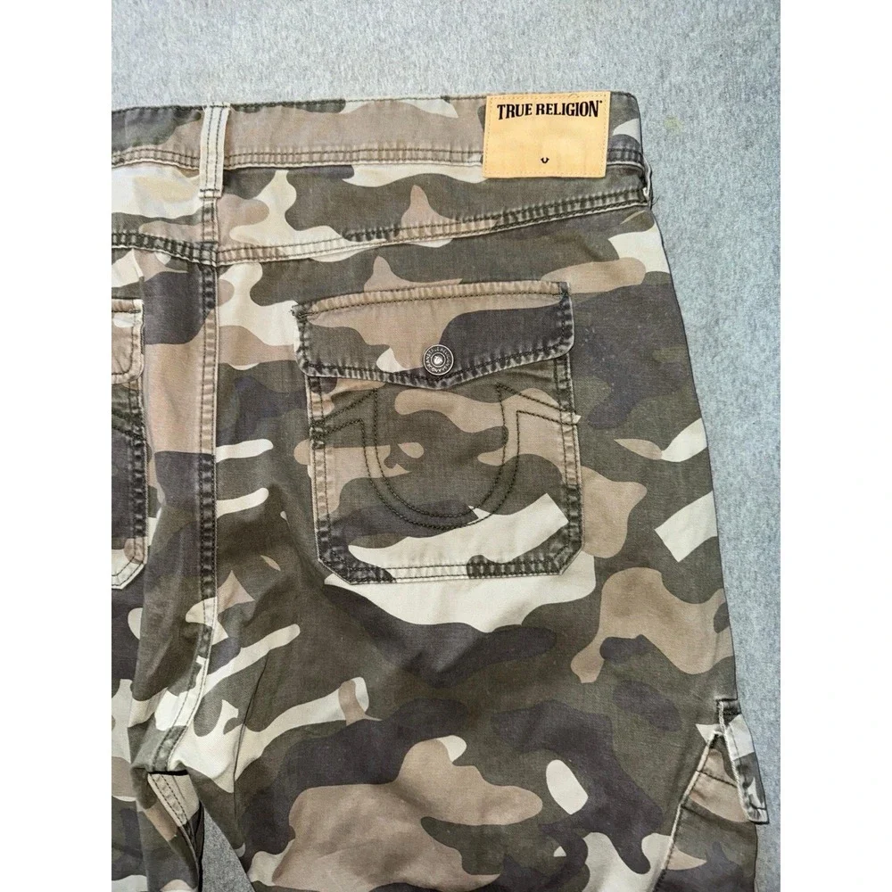 True Religion Men's Regular Fit Cargo Pants Camouflage Army Sz‎ 40
